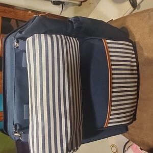 Wine and cheese picnic party to go bag